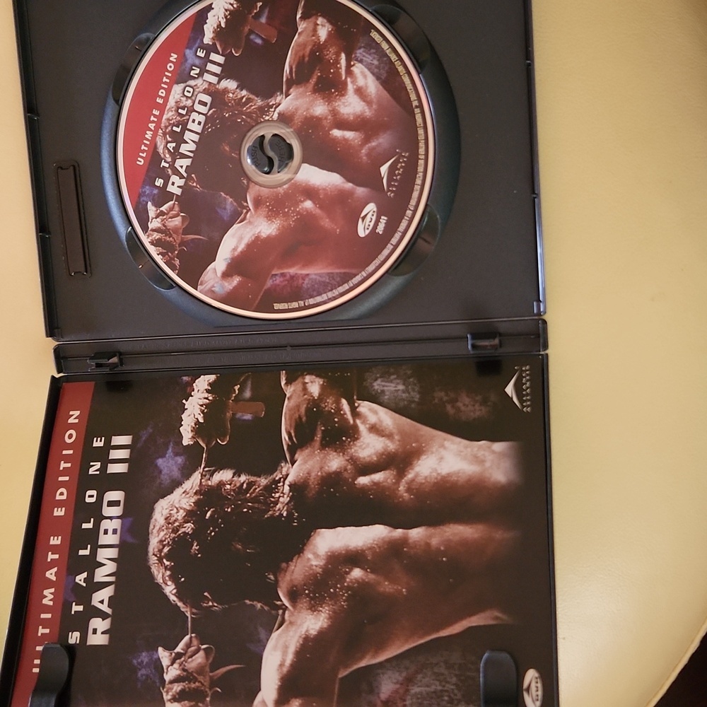 Ultimate Edition Rambo DVD Set - Picture 7 of 9
